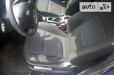 Хетчбек Hyundai i30 2010 в 