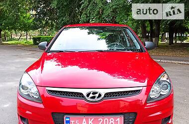 Хэтчбек Hyundai i30 2009 в Староконстантинове