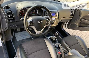 Універсал Hyundai i30 2012 в 