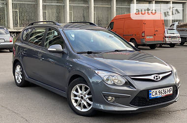 Универсал Hyundai i30 2011 в Черкассах