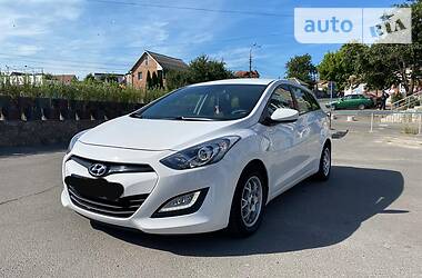 Універсал Hyundai i30 2014 в Вінниці