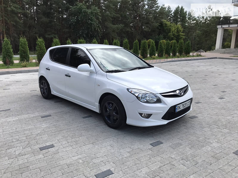 Хетчбек Hyundai i30 2010 в Києві