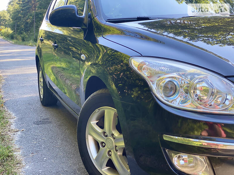 Універсал Hyundai i30 2008 в Житомирі