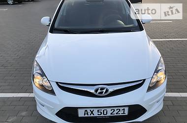 Хэтчбек Hyundai i30 2011 в Луцке