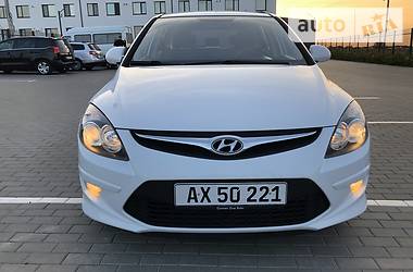 Хэтчбек Hyundai i30 2011 в Луцке