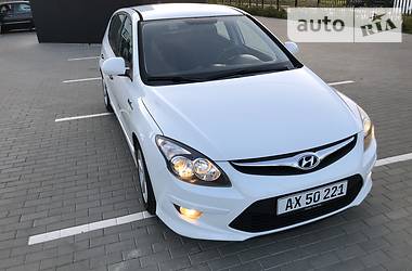 Хэтчбек Hyundai i30 2011 в Луцке