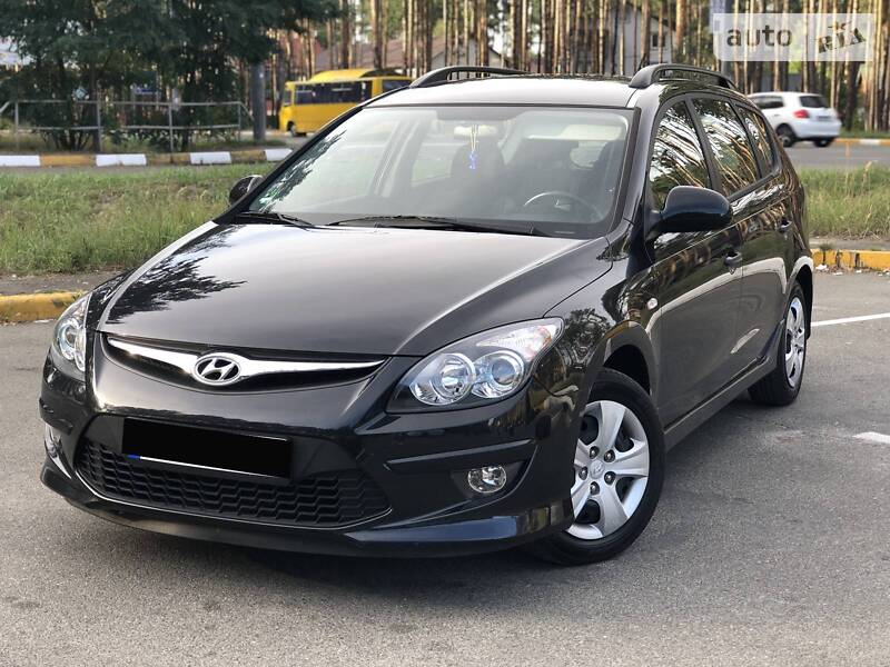 Универсал Hyundai i30 2010 в Киеве