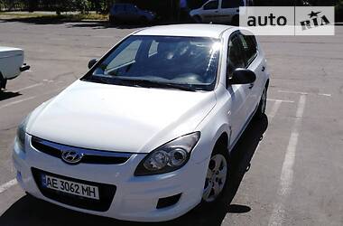 Хэтчбек Hyundai i30 2010 в Кривом Роге