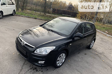 Хэтчбек Hyundai i30 2008 в Киеве