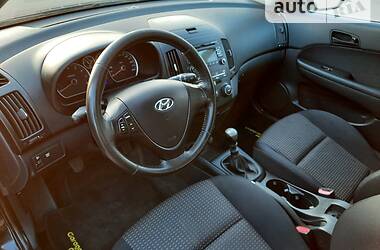 Универсал Hyundai i30 2010 в Полтаве