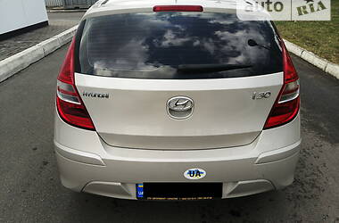 Хэтчбек Hyundai i30 2011 в Киеве