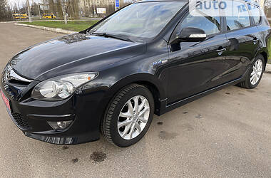 Универсал Hyundai i30 2010 в Сумах