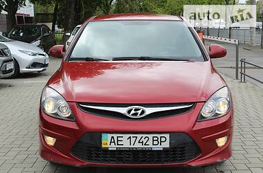 Хэтчбек Hyundai i30 2011 в Днепре