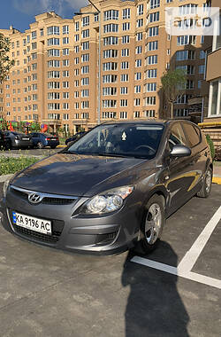 Хэтчбек Hyundai i30 2010 в Киеве