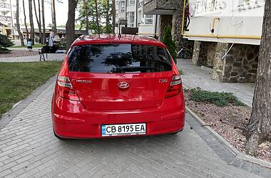 Хэтчбек Hyundai i30 2008 в Киеве