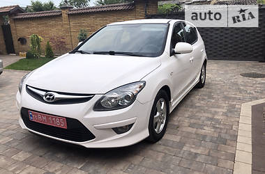 Хэтчбек Hyundai i30 2012 в Дубно