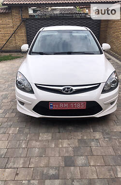 Хэтчбек Hyundai i30 2012 в Дубно