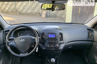 Универсал Hyundai i30 2012 в Ровно