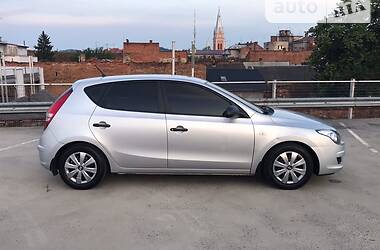 Хэтчбек Hyundai i30 2009 в Мукачево