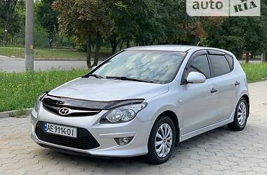 Хэтчбек Hyundai i30 2011 в Днепре