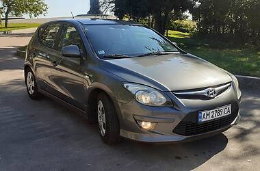 Хэтчбек Hyundai i30 2011 в Житомире