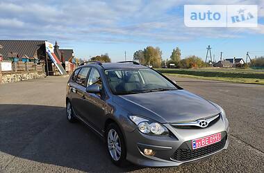 Универсал Hyundai i30 2011 в Ровно