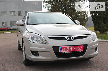 Хэтчбек Hyundai i30 2008 в Ровно