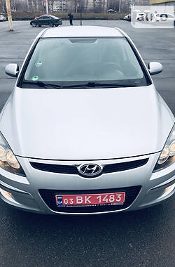 Хэтчбек Hyundai i30 2010 в Кривом Роге