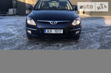 Универсал Hyundai i30 2009 в Здолбунове