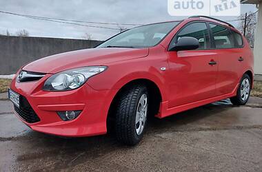 Универсал Hyundai i30 2010 в Днепре