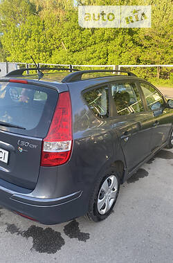 Універсал Hyundai i30 2010 в Сумах