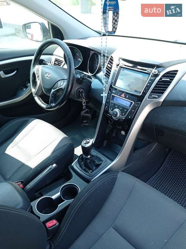 Универсал Hyundai i30 2013 в Ужгороде фото 12 Универсал Hyundai i30 2013 в Ужгороде