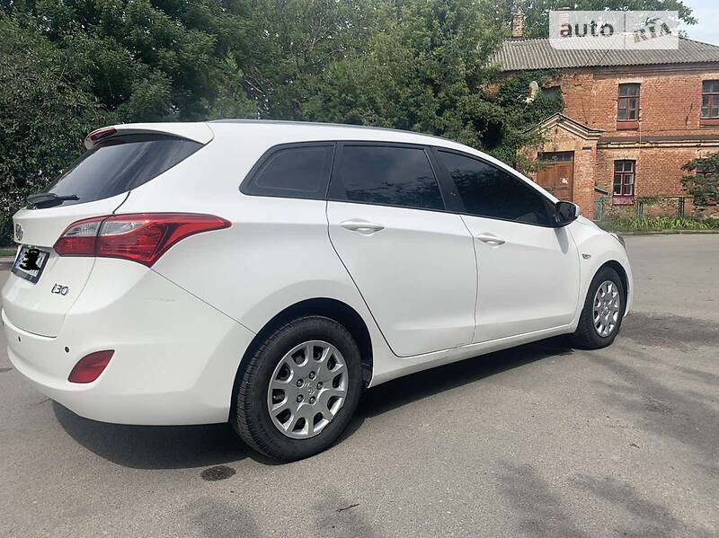 Универсал Hyundai i30 2014 в Крыжополе фото 5 Универсал Hyundai i30 2014 в Крыжополе