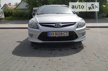 Универсал Hyundai i30 2011 в Хмельницком