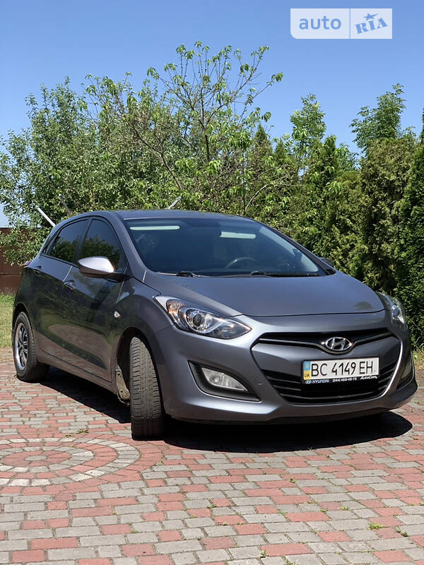 Хэтчбек Hyundai i30 2012 в Львове