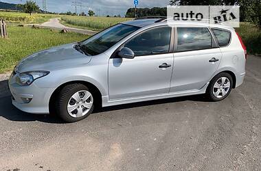 Универсал Hyundai i30 2011 в Житомире