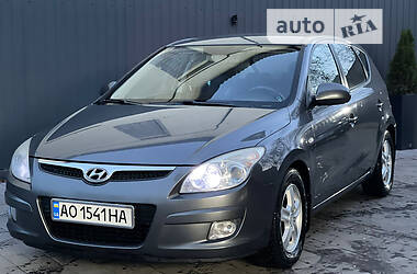 Хэтчбек Hyundai i30 2008 в Мукачево