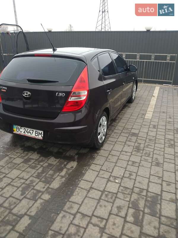 Хэтчбек Hyundai i30 2008 в Долине