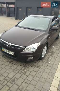 Хэтчбек Hyundai i30 2008 в Долине