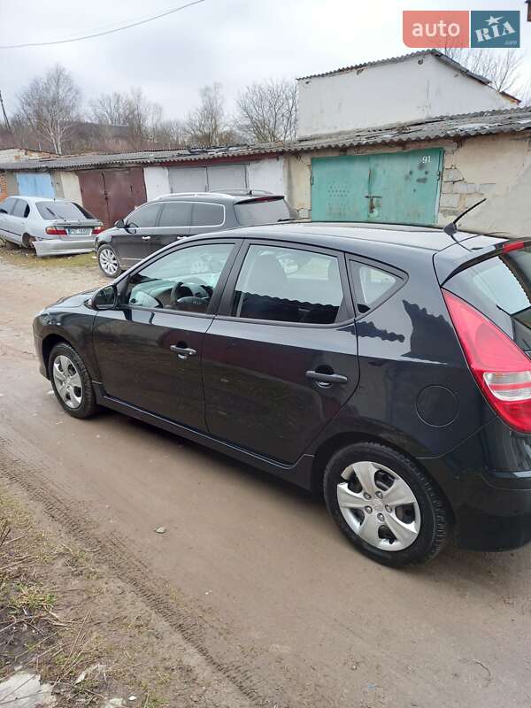 Хетчбек Hyundai i30 2011 в Тернополі