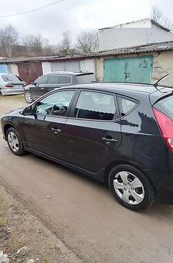 Хэтчбек Hyundai i30 2011 в Тернополе