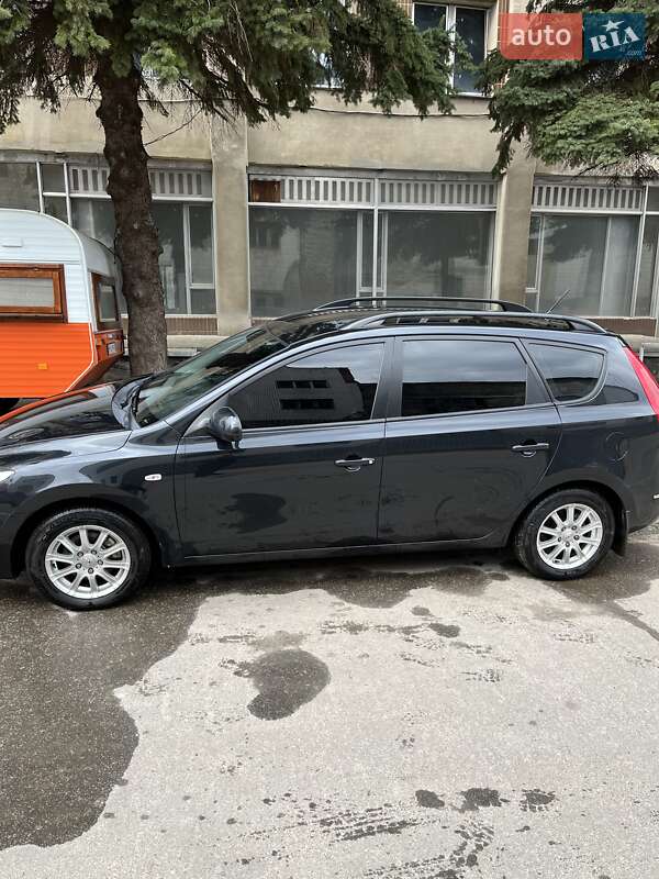 Універсал Hyundai i30 2009 в Сумах