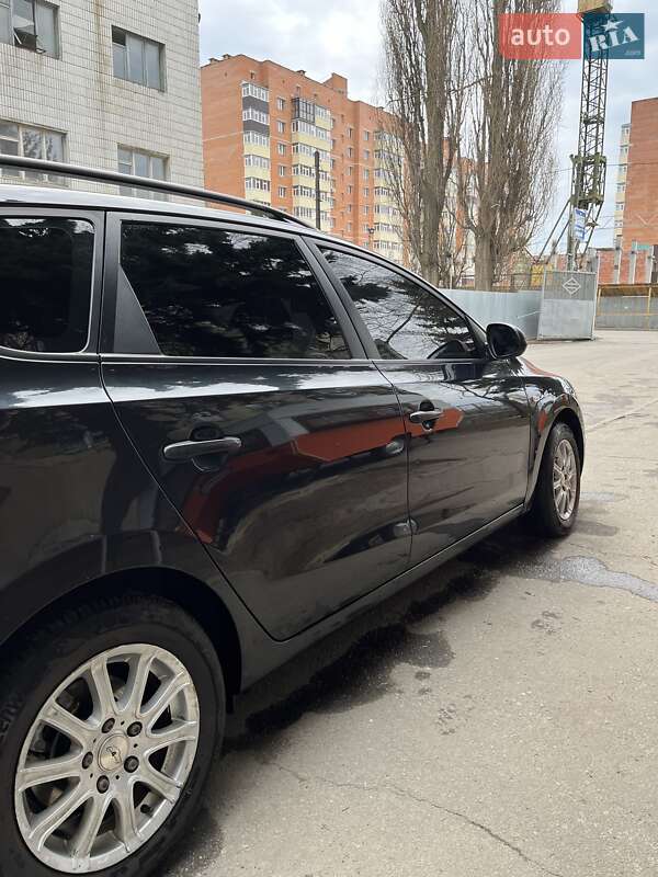 Універсал Hyundai i30 2009 в Сумах