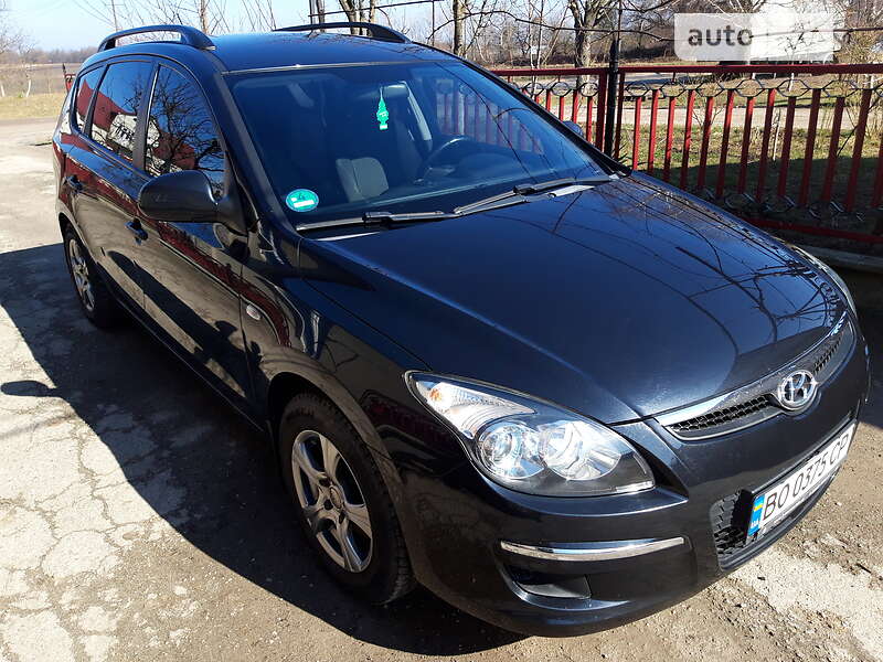 Универсал Hyundai i30 2009 в Кременце