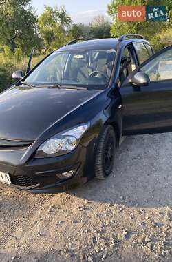Універсал Hyundai i30 2010 в Радехові