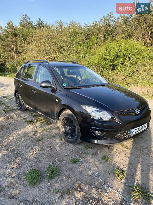 Універсал Hyundai i30 2010 в Радехові
