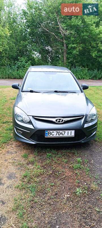 Універсал Hyundai i30 2010 в Олександрівці (Краматорського району)