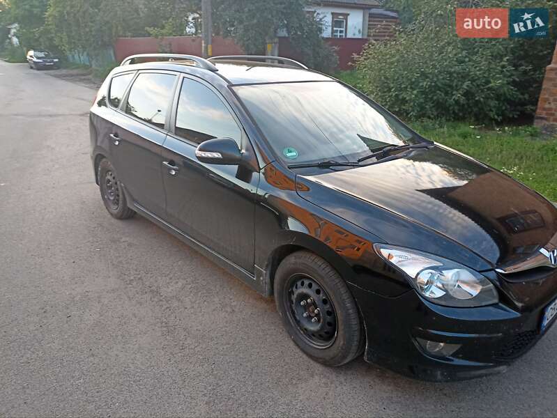Універсал Hyundai i30 2012 в Чернігові