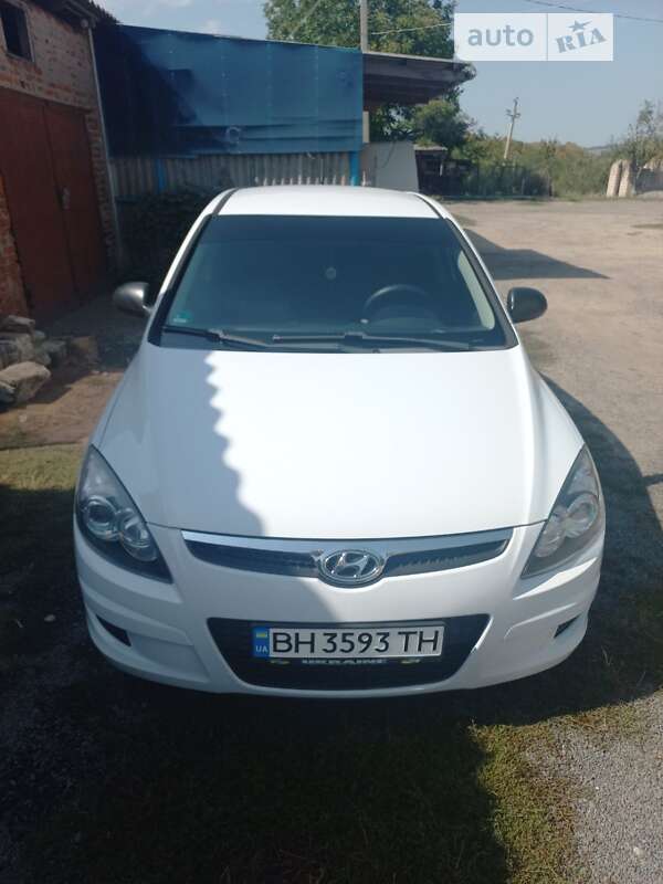 Хэтчбек Hyundai i30 2010 в Балте