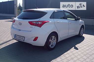 Хэтчбек Hyundai i30 2014 в Луцке